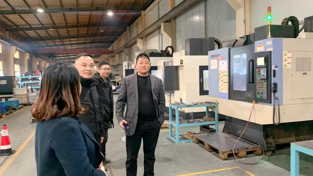 祝賀冠科工業(yè)董事長(zhǎng)楊興國(guó)榮獲國(guó)際徽商“2020年度中華百名優(yōu)秀徽商”榮譽(yù)稱(chēng)號(hào)